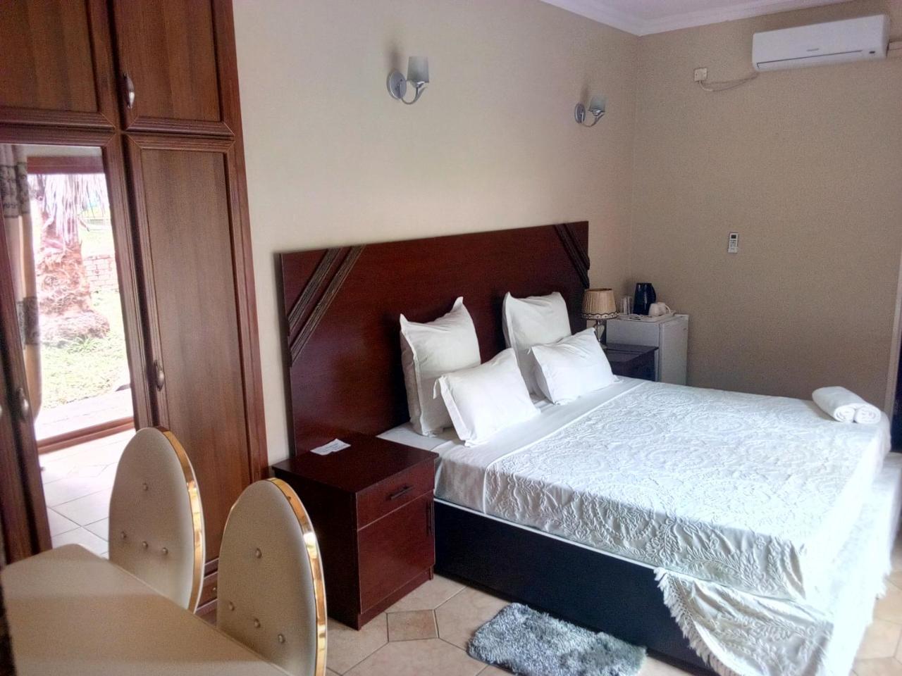 Zenith Lodge Lusaka Exterior foto