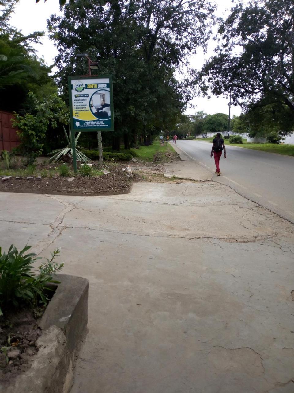 Zenith Lodge Lusaka Exterior foto